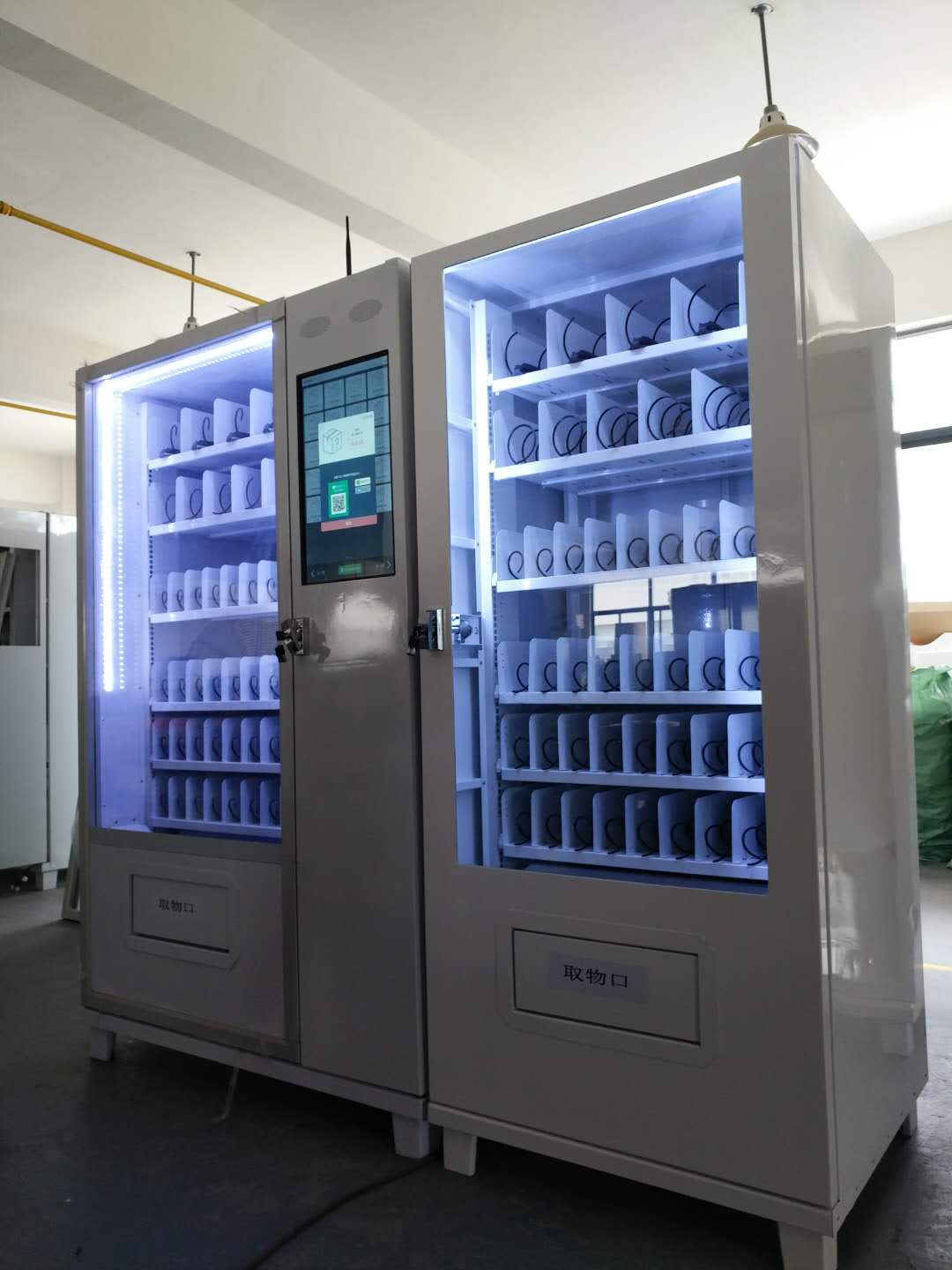 一拖一的3460型冷藏主机+常温副机 大屏 多个游戏互动促销